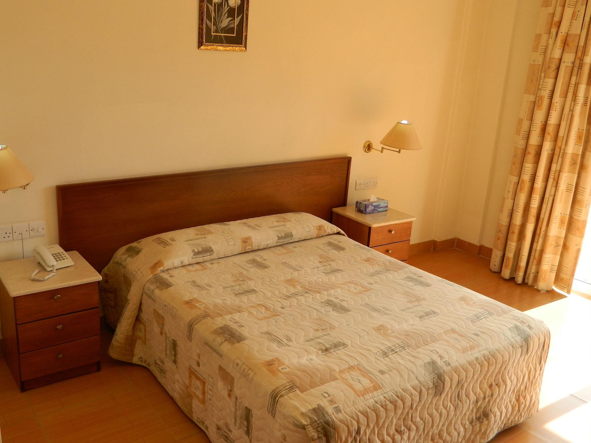 M. Moniatis Hotel ลิมาซอล ภายนอก รูปภาพ