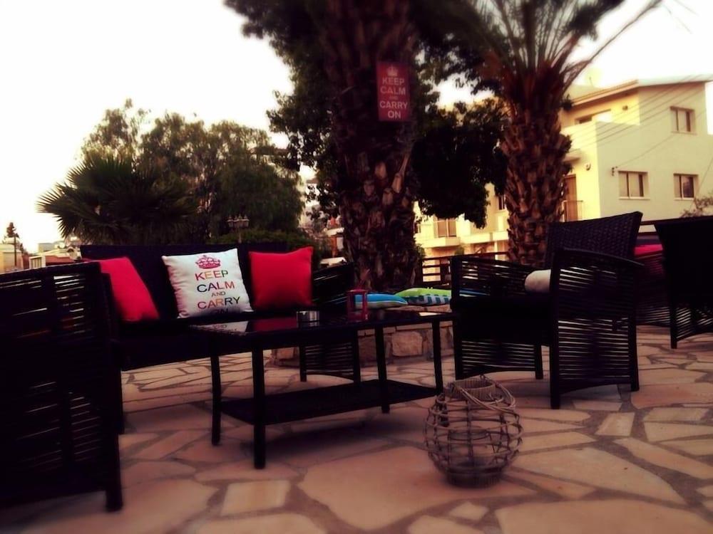 M. Moniatis Hotel ลิมาซอล ภายนอก รูปภาพ
