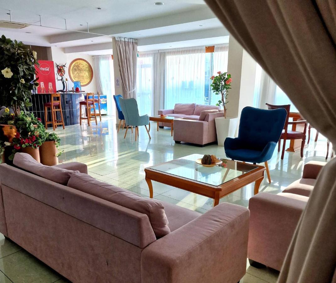 M. Moniatis Hotel ลิมาซอล ภายนอก รูปภาพ