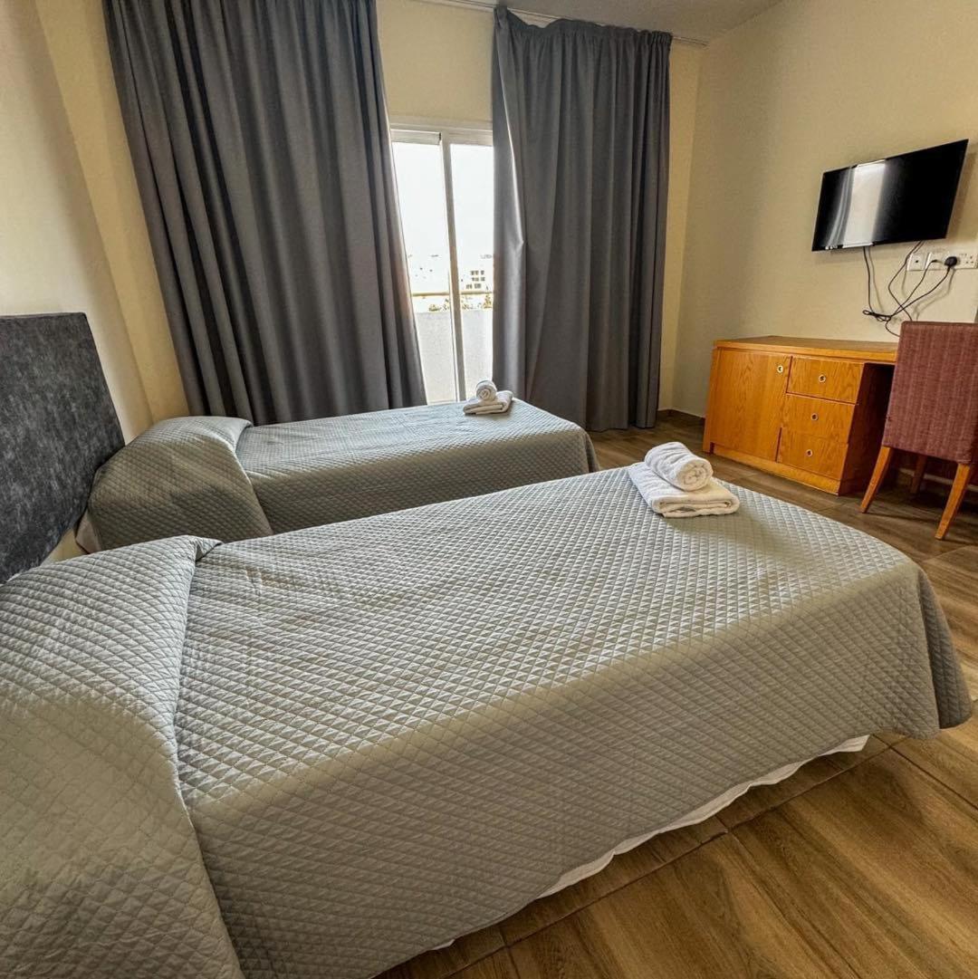 M. Moniatis Hotel ลิมาซอล ภายนอก รูปภาพ