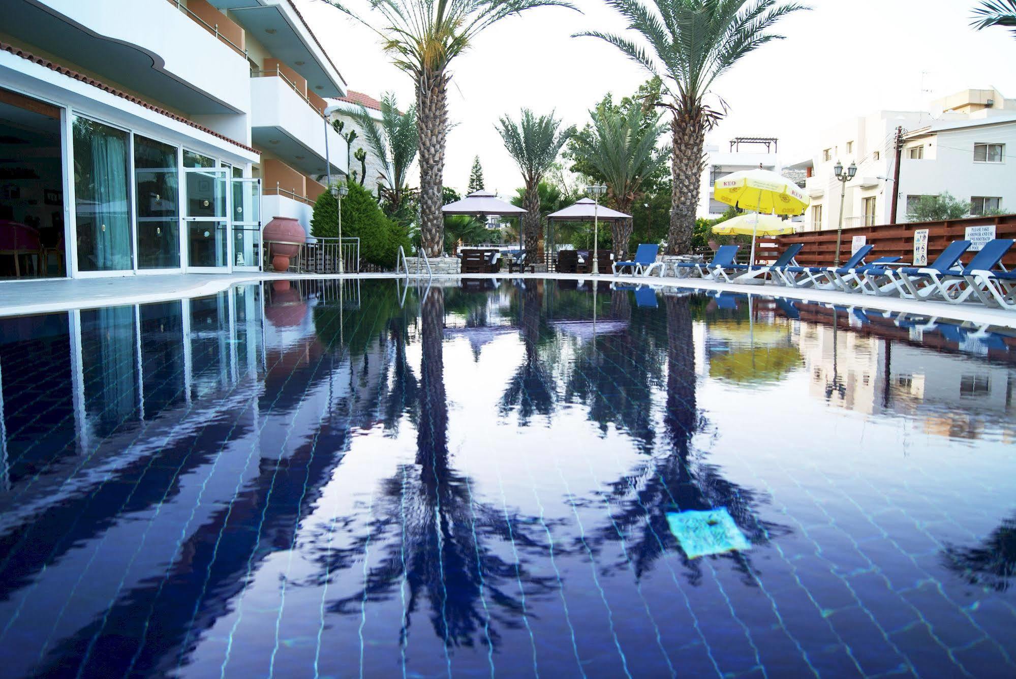M. Moniatis Hotel ลิมาซอล ภายนอก รูปภาพ