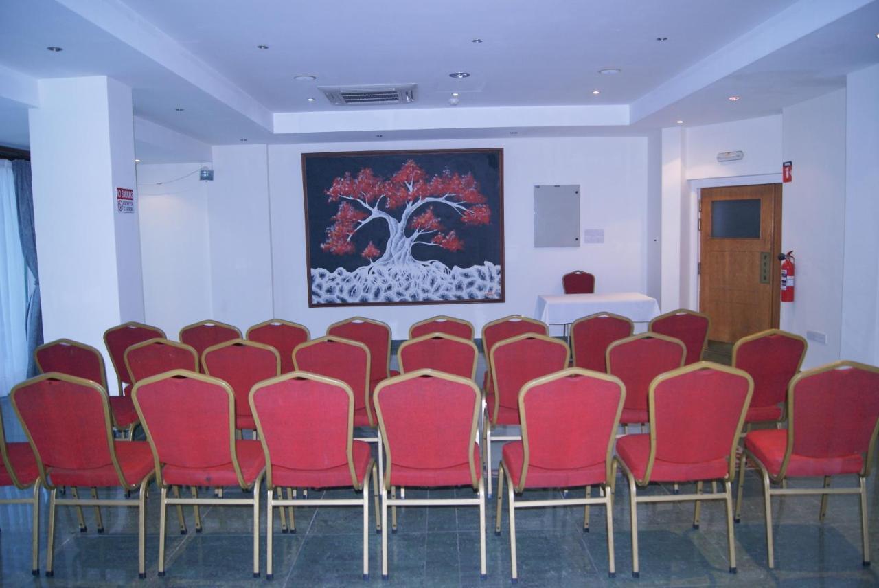 M. Moniatis Hotel ลิมาซอล ภายนอก รูปภาพ